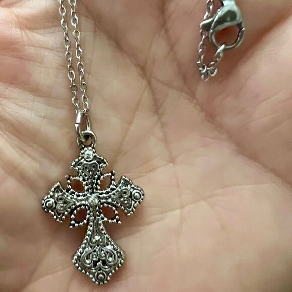 ⚜️ New Silver chain necklace w filigree Victorian cross pendant S19 - Picture 2 of 3